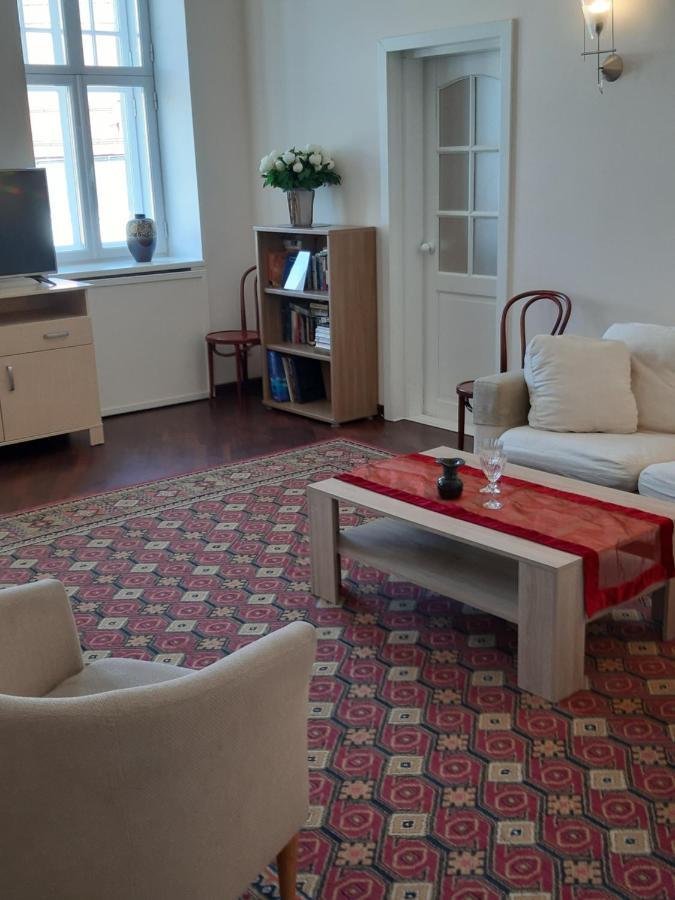Romeo Family Apartments Талин Екстериор снимка