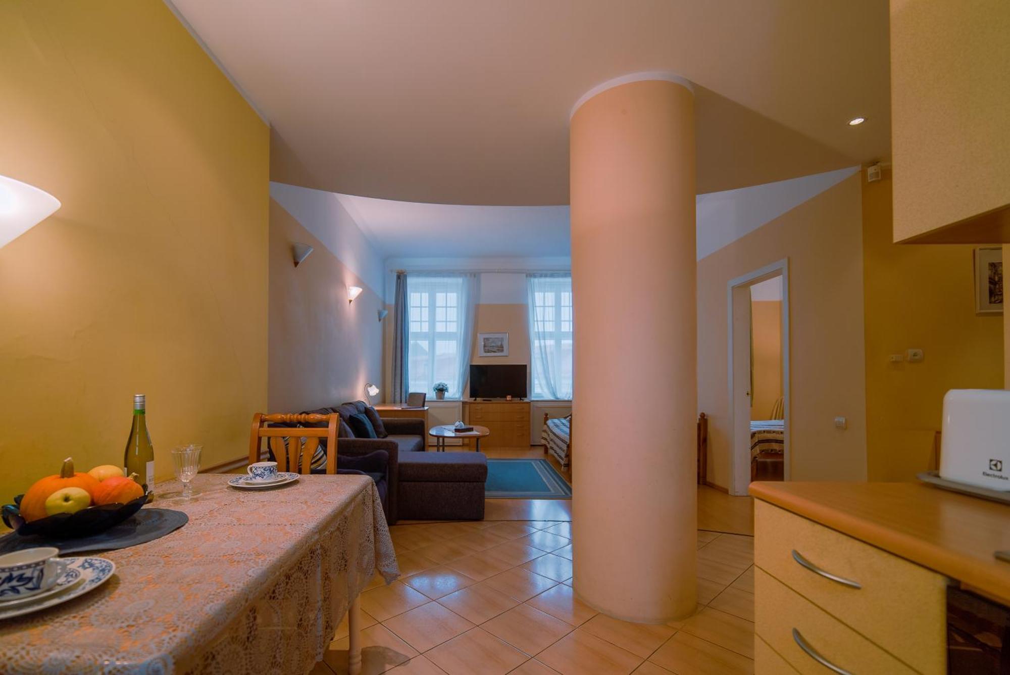Romeo Family Apartments Талин Екстериор снимка