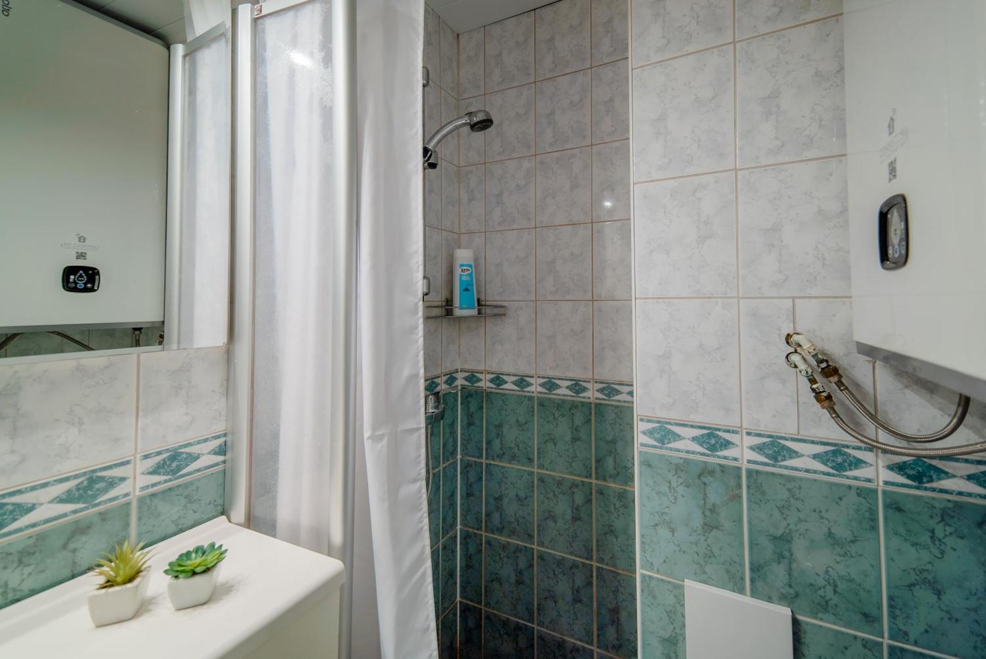 Romeo Family Apartments Талин Екстериор снимка