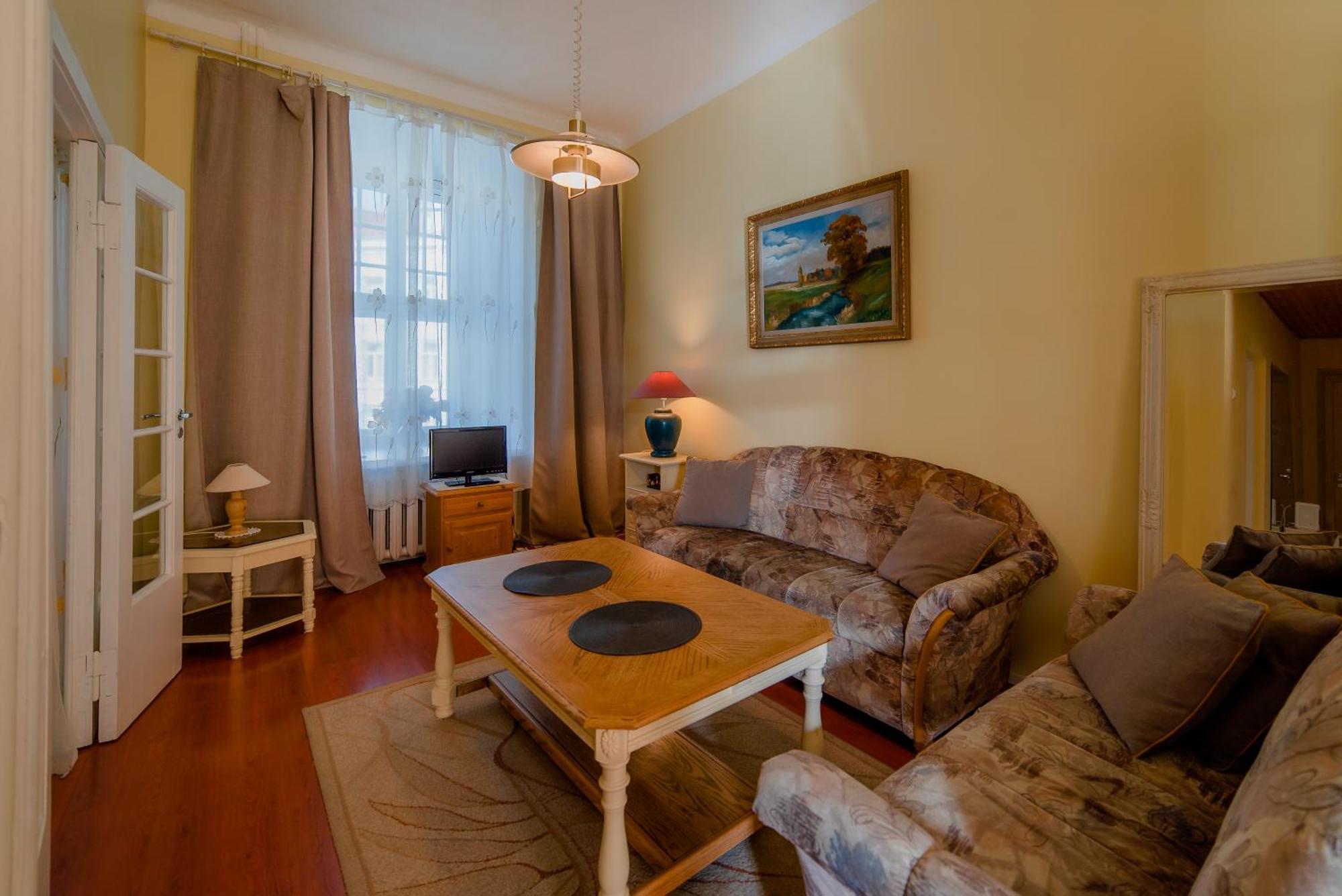 Romeo Family Apartments Талин Екстериор снимка