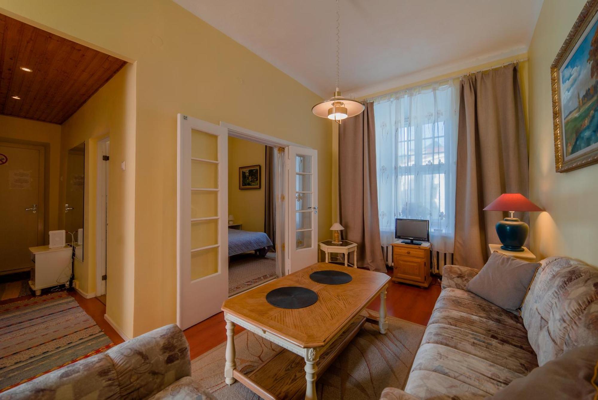 Romeo Family Apartments Талин Екстериор снимка