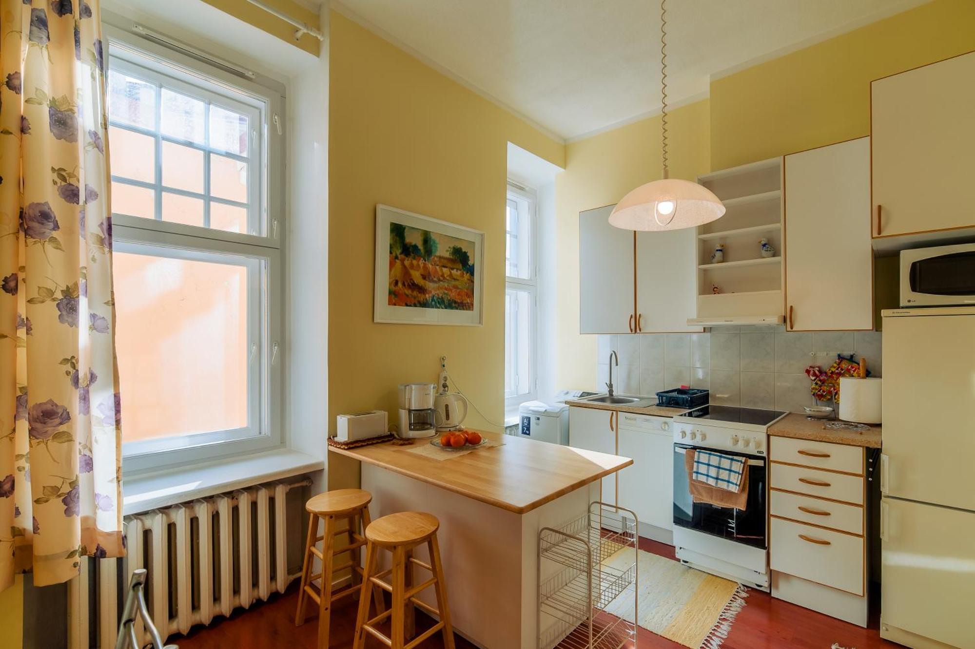 Romeo Family Apartments Талин Екстериор снимка