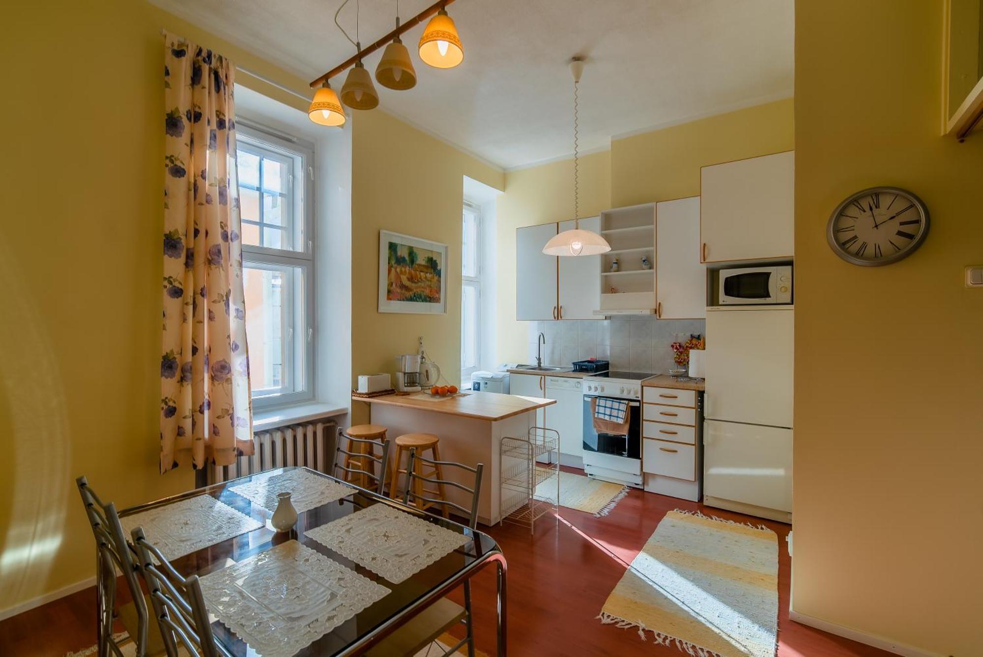 Romeo Family Apartments Талин Екстериор снимка