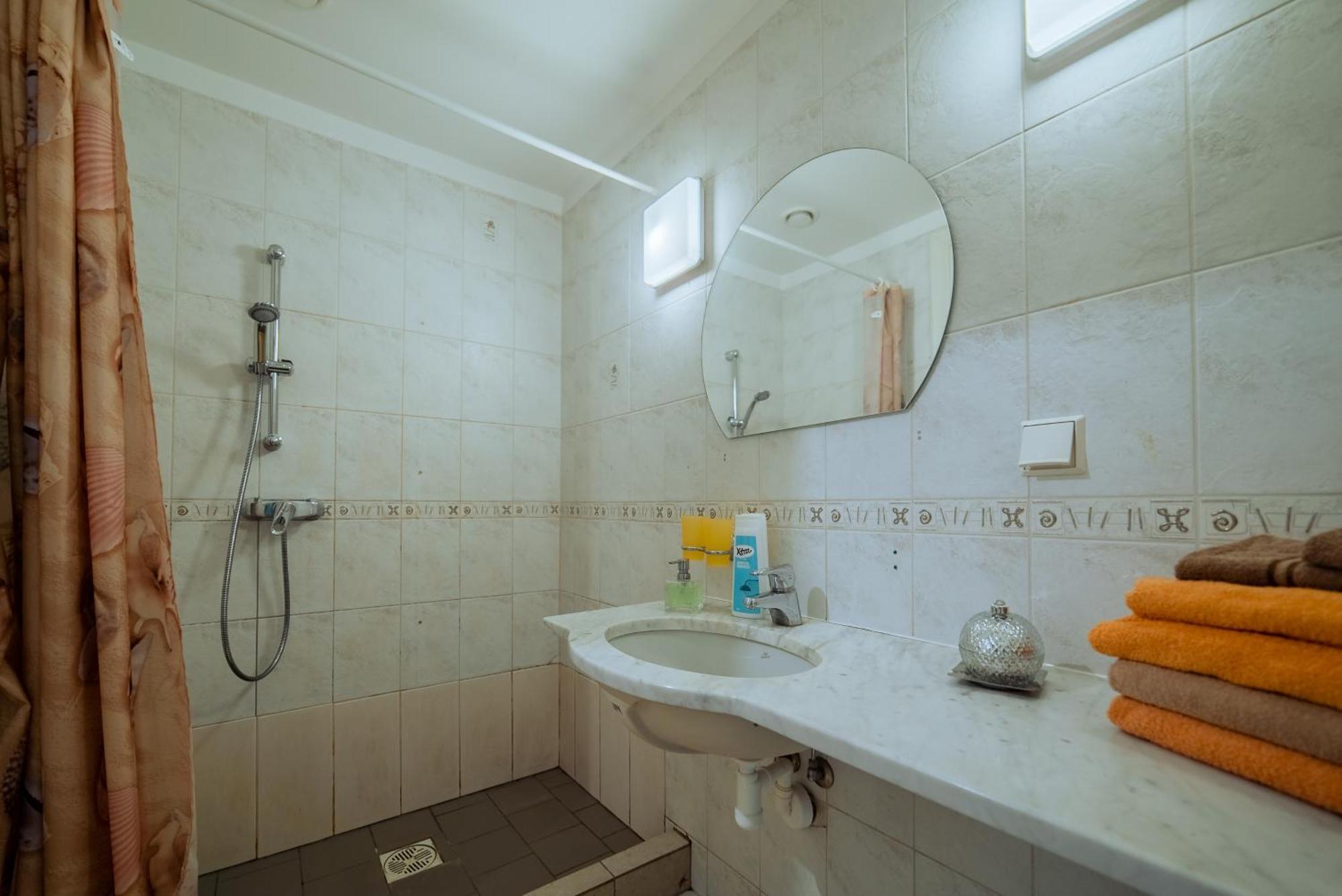 Romeo Family Apartments Талин Екстериор снимка