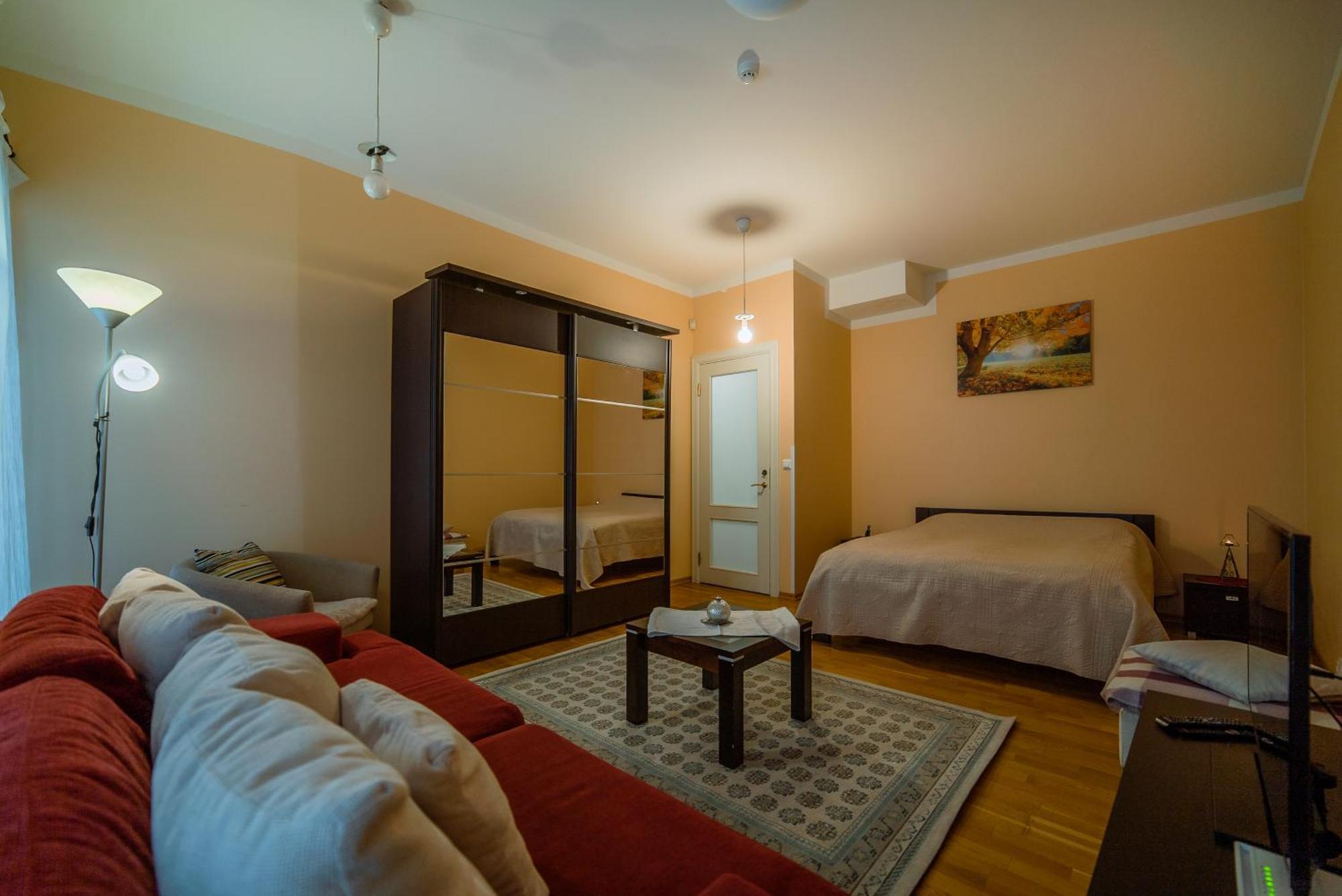 Romeo Family Apartments Талин Екстериор снимка