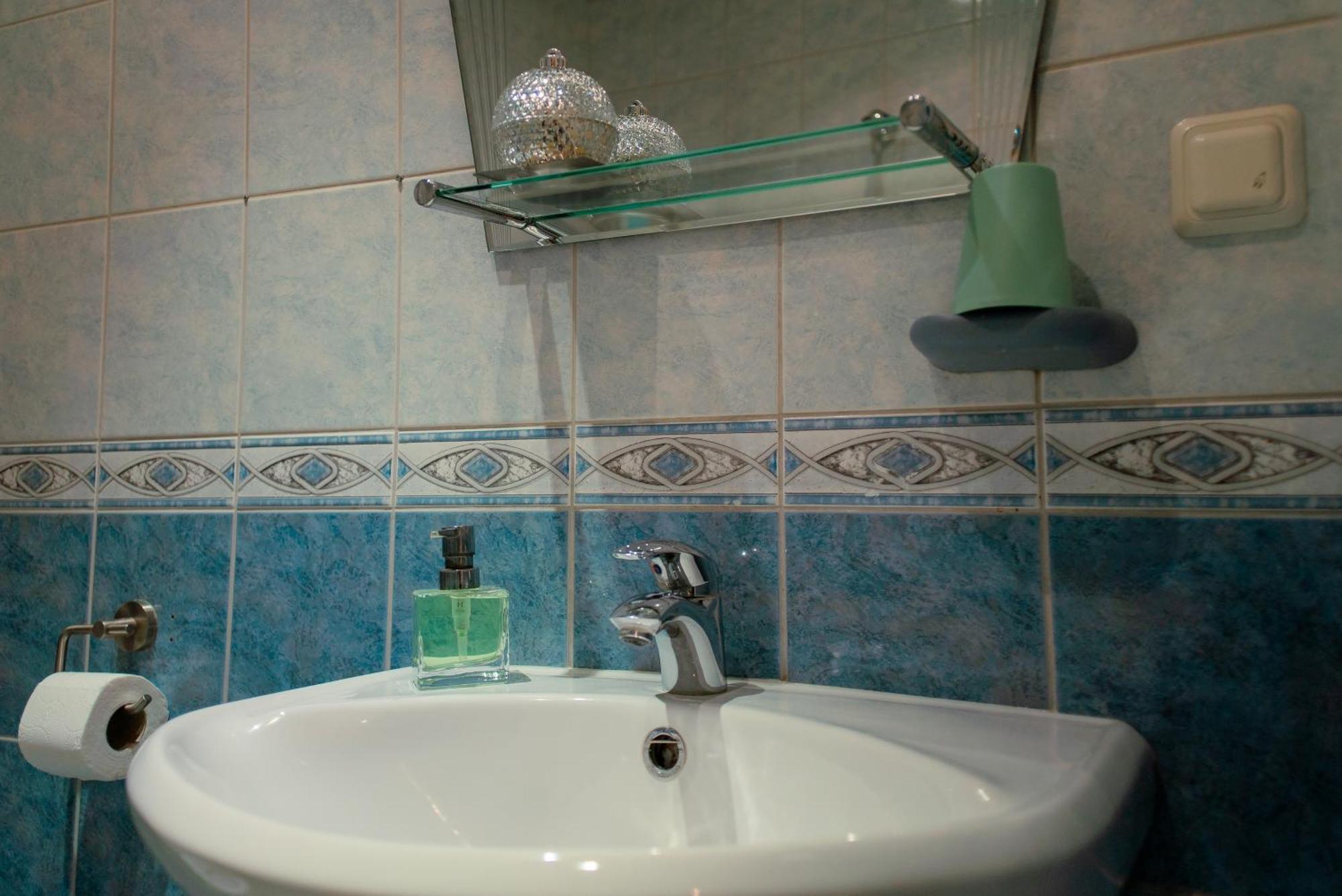 Romeo Family Apartments Талин Екстериор снимка